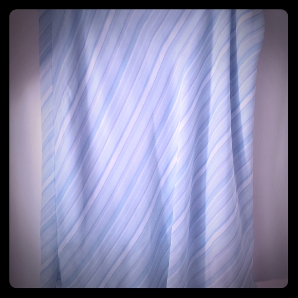 Blue skirt - Picture 2 of 3